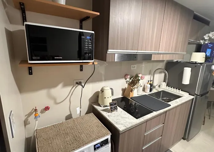 Park Mckinley West 1br Manila
