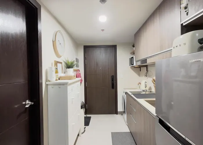 Park Mckinley West 1br Manila