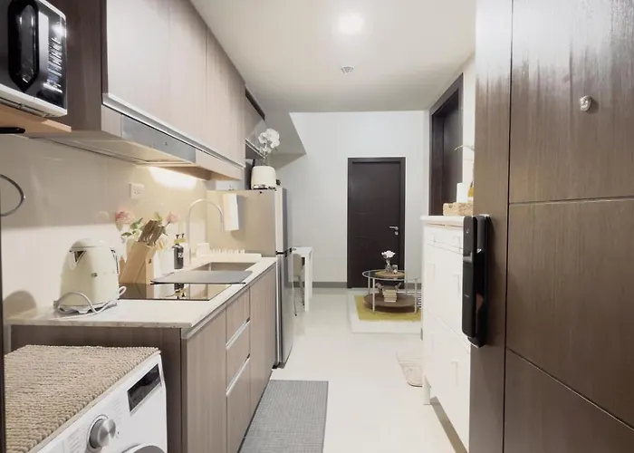 Park Mckinley West 1br Apartahotel Manila