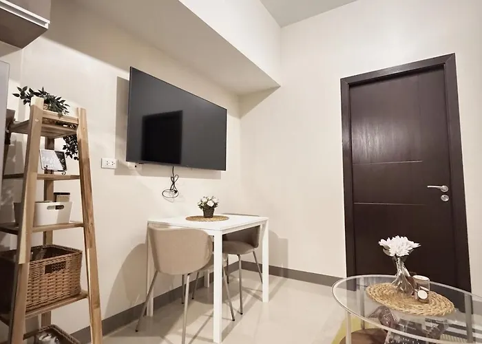 Park Mckinley West 1br Manila